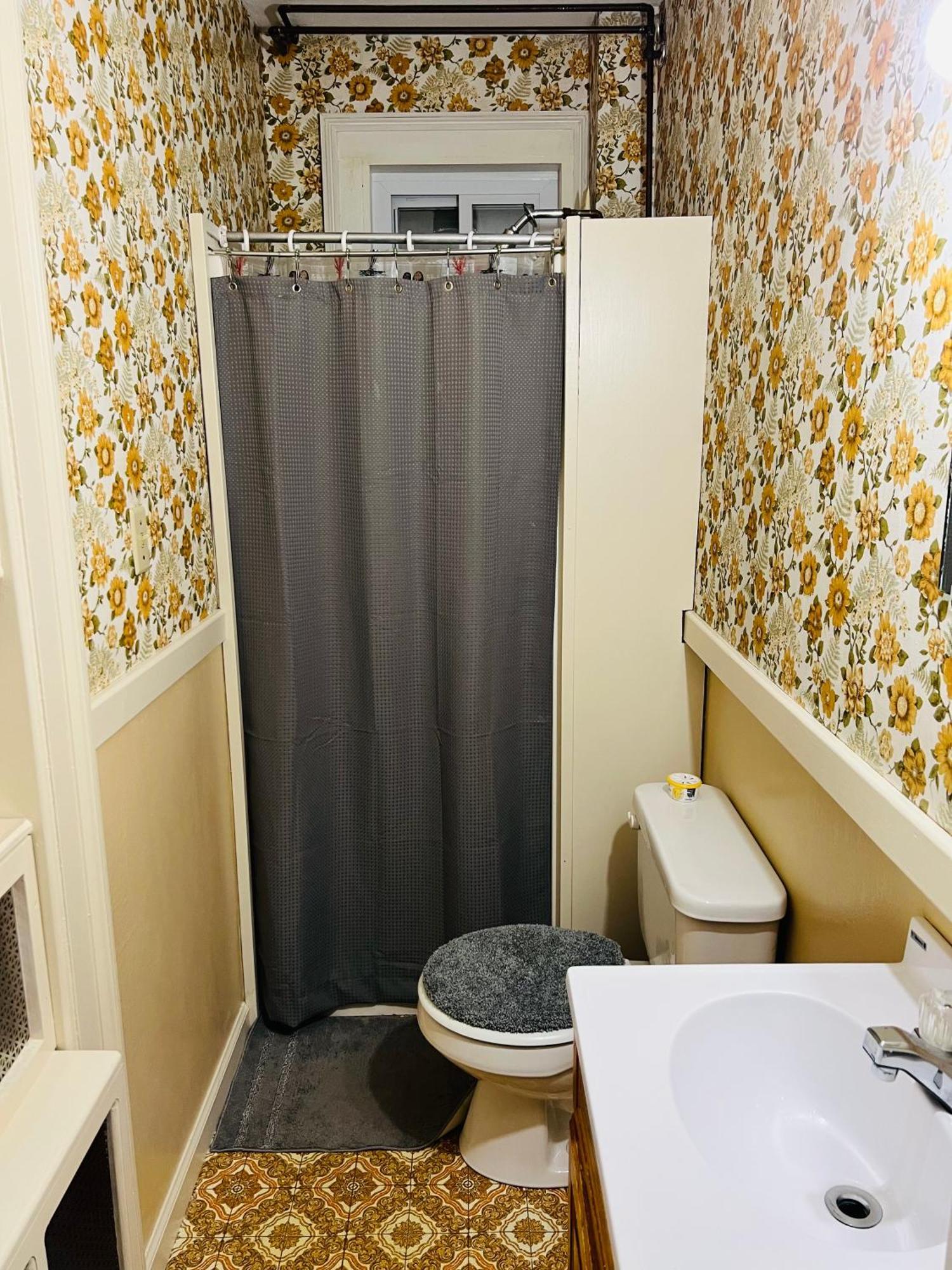 Pacifico'S Place “2C” Hotell Hartford Eksteriør bilde